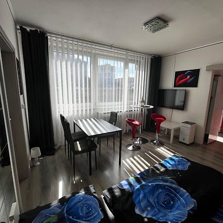 Monfas Apartment Barrandov Прага Екстериор снимка