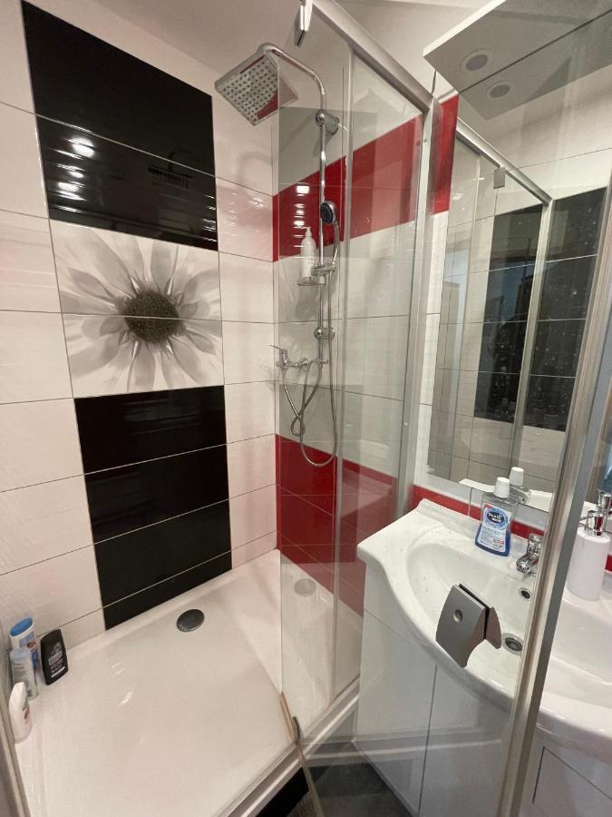 Monfas Apartment Barrandov Прага Екстериор снимка